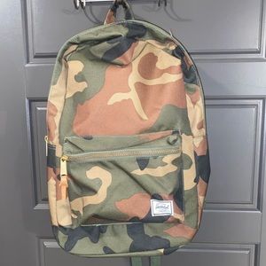Hershel camo backpack